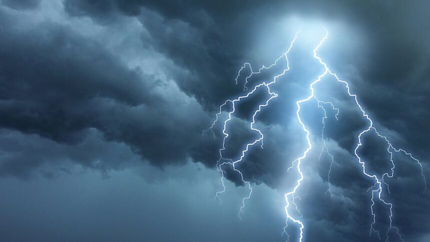 Wx Storms Lightningsinglecropped 07242022.jpeg
