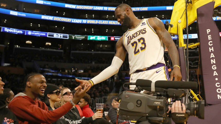 Bronny James Lebron James 2023.jpg