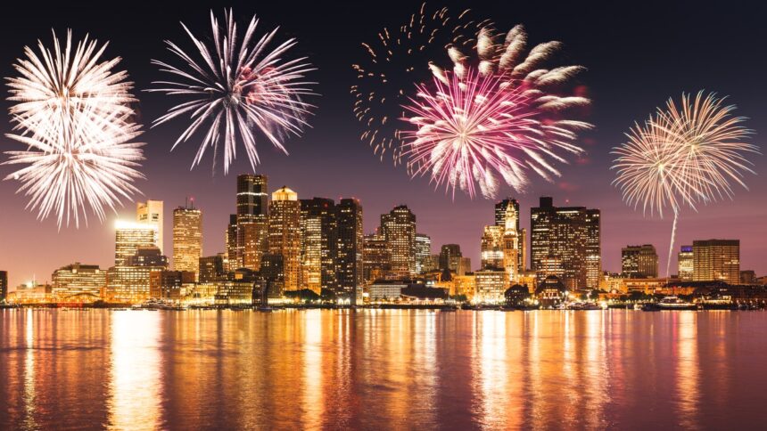 Boston204th20of20july20fireworks Gettyimages 498657344.jpg