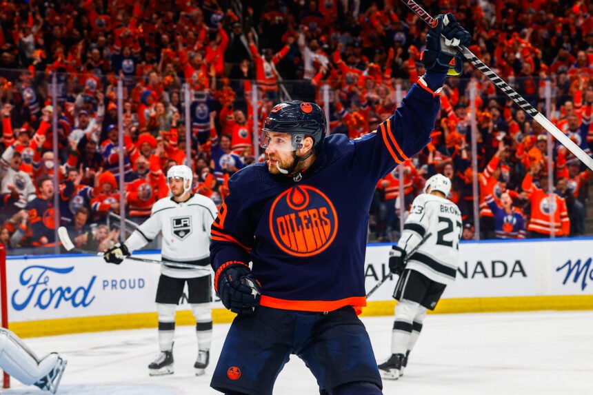 Leon Draisaitl Oilers 2 Scaled.jpg