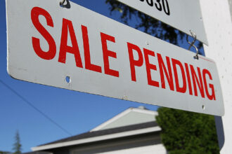 Pending Home Sale 2014 Keyimage2.jpg