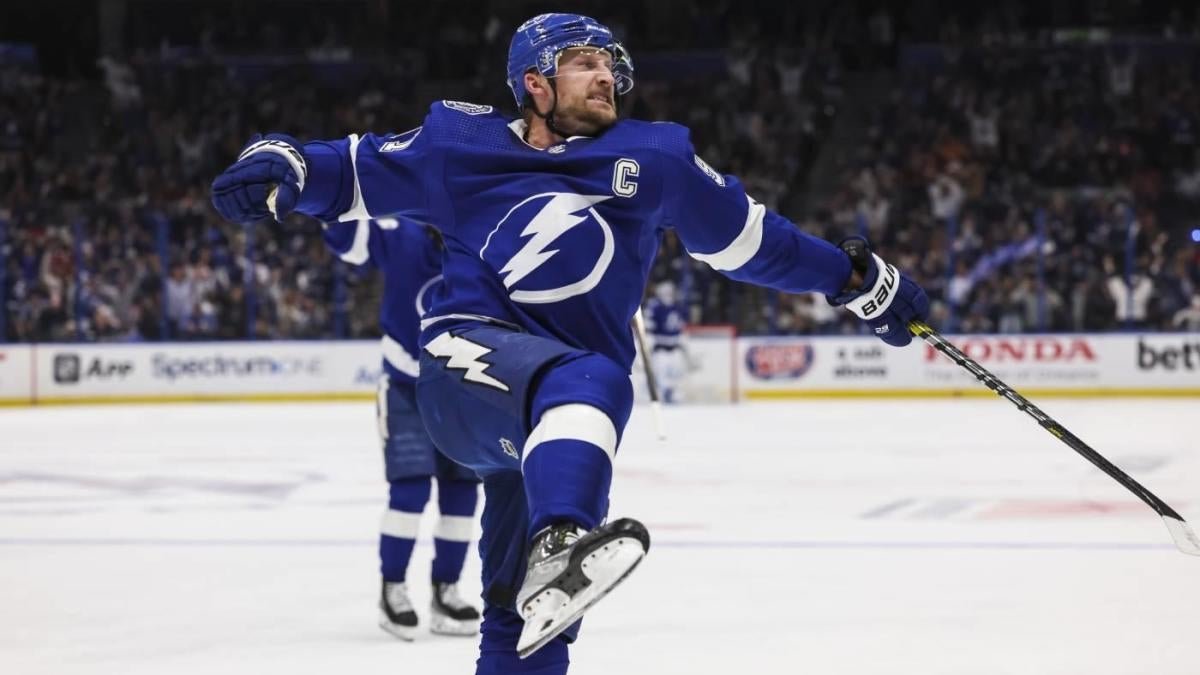 NHL free agency tracker Predators reportedly signing Steven Stamkos