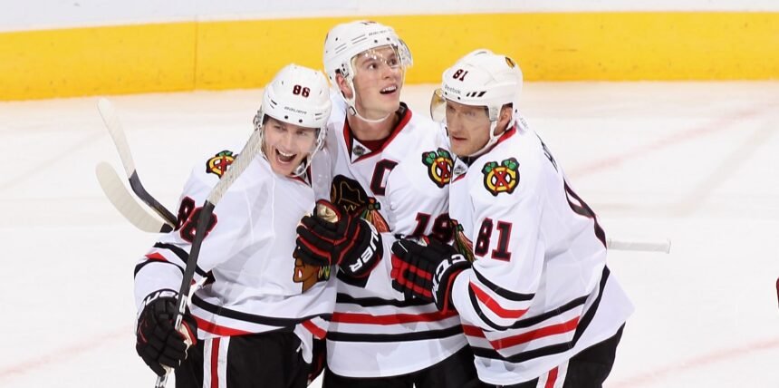 Kane Toews Hossa Gettyimages 160915366.jpg