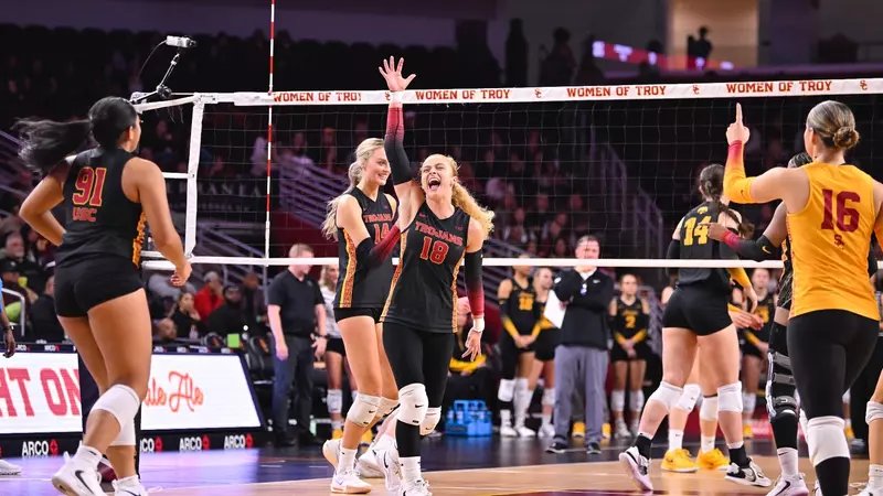 112924 Usc Wvb Iowa Chin 613.jpg