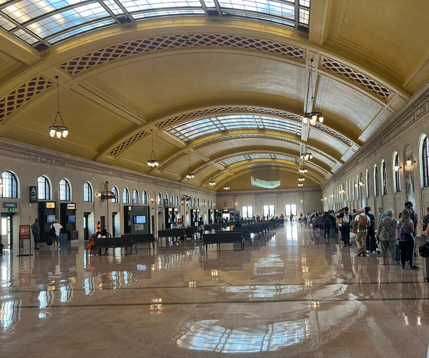 St Paul Union Depot Amtrak Borealis Passengers.jpg