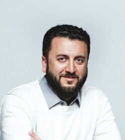 Service Titan Kuzoyan Vahe 250x300.jpg