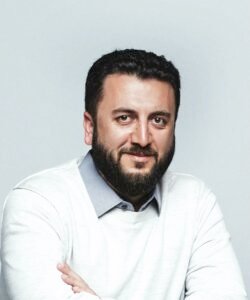 Service Titan Kuzoyan Vahe 250x300.jpg