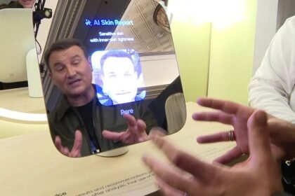 P Noviello Samsung Opening 4p 00.00.27.28.jpg