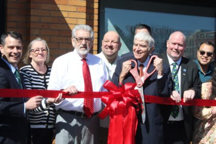 Rs247401 Ribboncuttingceremonyvlawoffices 3 14 25013 Web.jpg