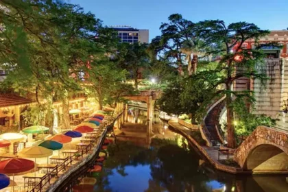Image Alt Tag Walking Alongthe Sanantonio Riverwalk.webp.webp