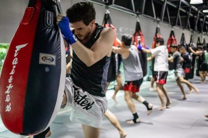 martial arts class students practicing techniques