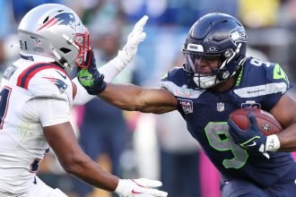 NFL players franchise tag deadline 2026