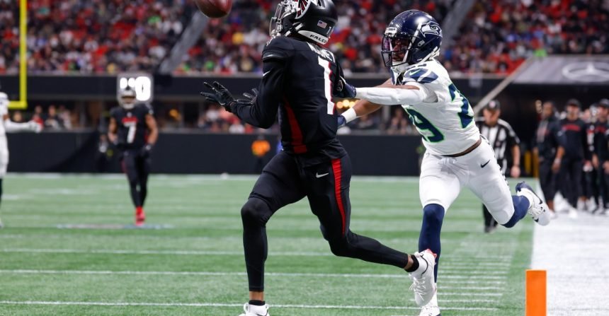 Darnell Mooney Signing