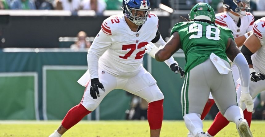 Giants re-sign Jermaine Eluemunor to new contract
