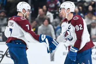 Kings coach Smith first game loss to Avalanche