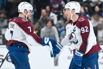 Kings coach Smith first game loss to Avalanche