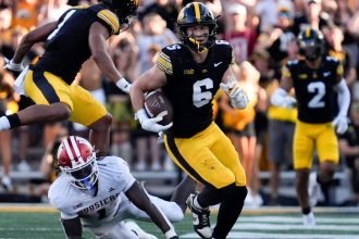 Iowa football duo