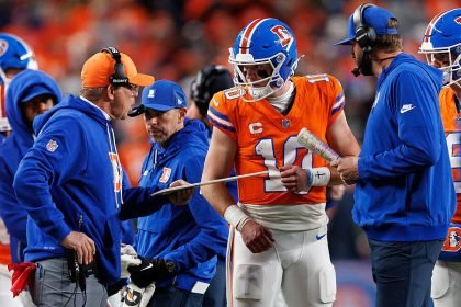 Broncos play-calling change