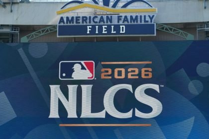 NLCS Game 2 Brewers vs Dodgers
