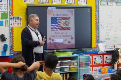 Spain Consul visits Timpanogos Elementary